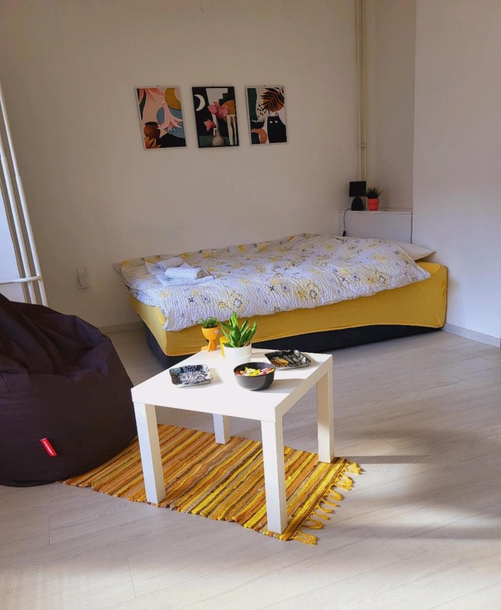 City Center White Apartment! スコピエ エクステリア 写真