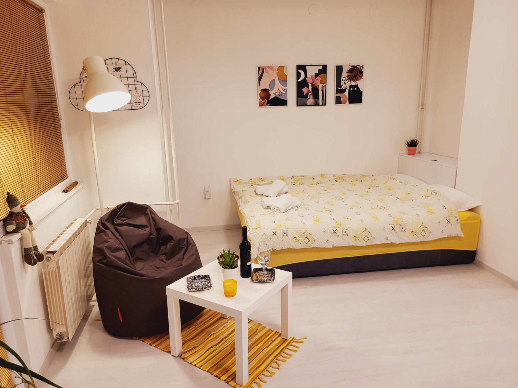 City Center White Apartment! スコピエ エクステリア 写真